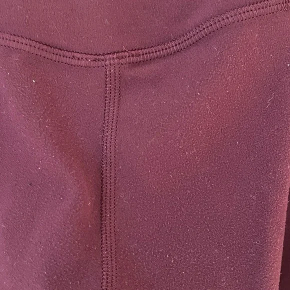Lululemon Burgundy Leggings | Size 4 | Lightweight | Good Condition - Picture 3 of 13